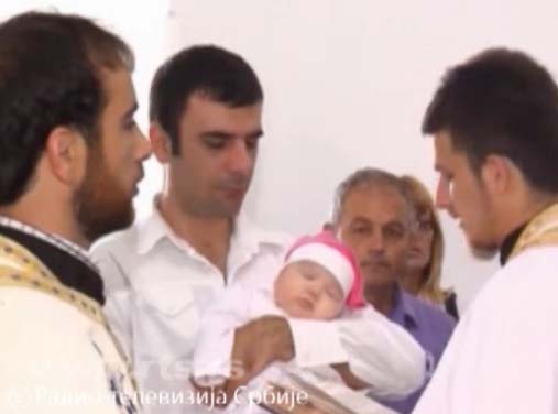 Исток, крштење после 14 година