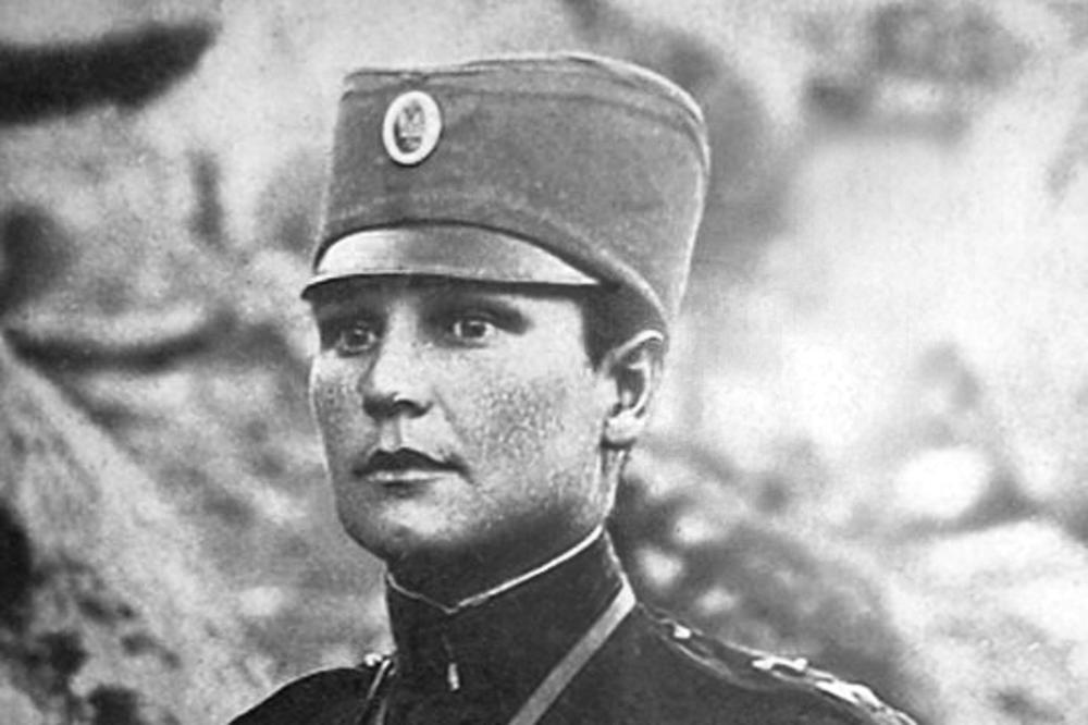 Бомбе и бомбоне живљења