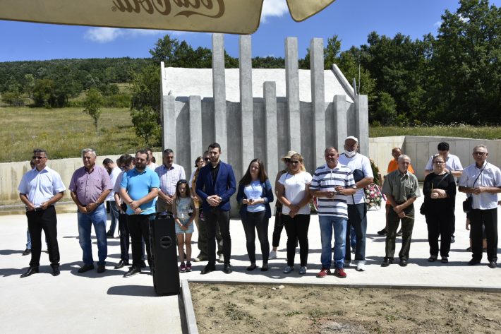 Парастос невино пострадалим на „Петровачкој цести“