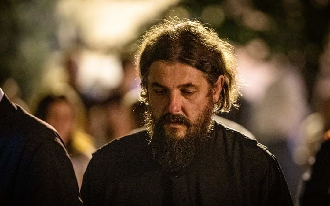 Отац Обрен Јовановић: Цијела Бока је уз СПЦ, имате подршку од нас и на Цетињу