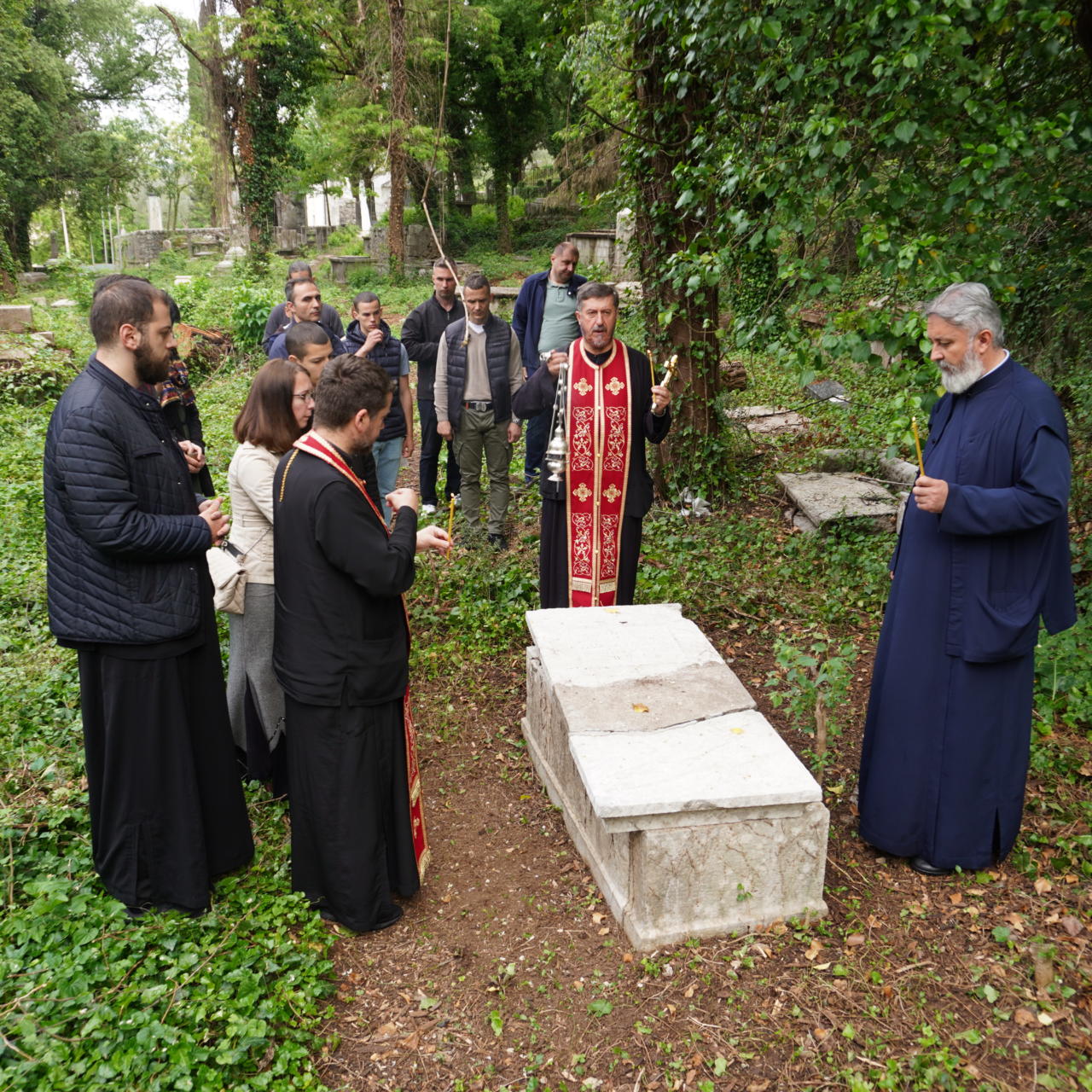 Литургија и помен добротворима, приложницима и сахрањенима код цркве Св. Ђорђа под Горицом
