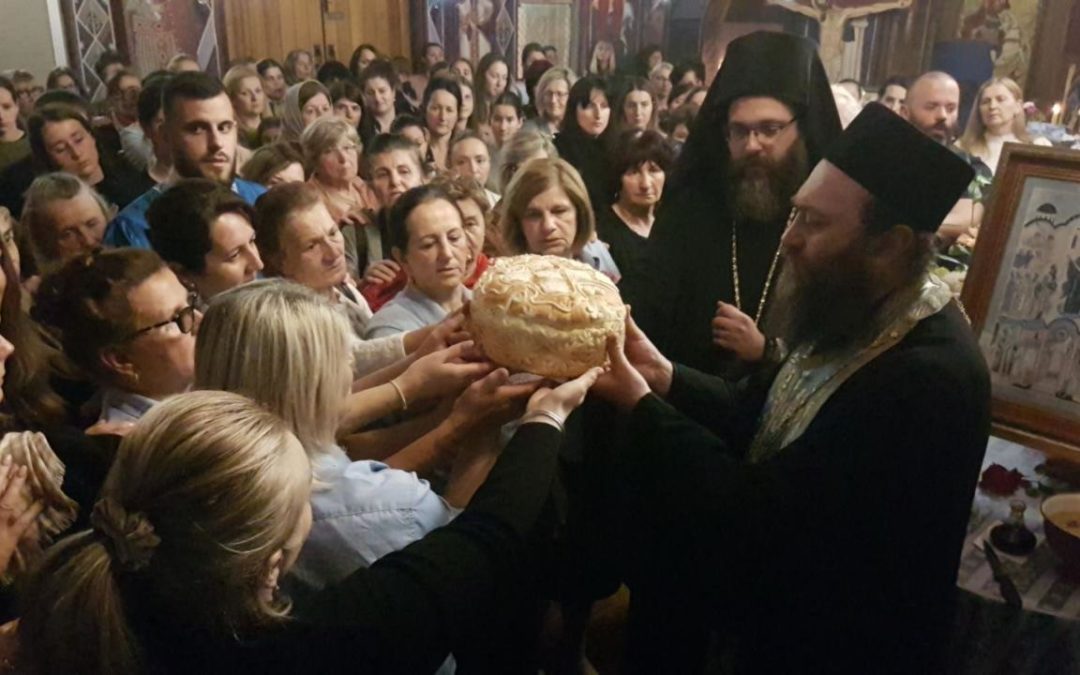 Архимандрит Методије служио празнично вечерње у Кабрамати
