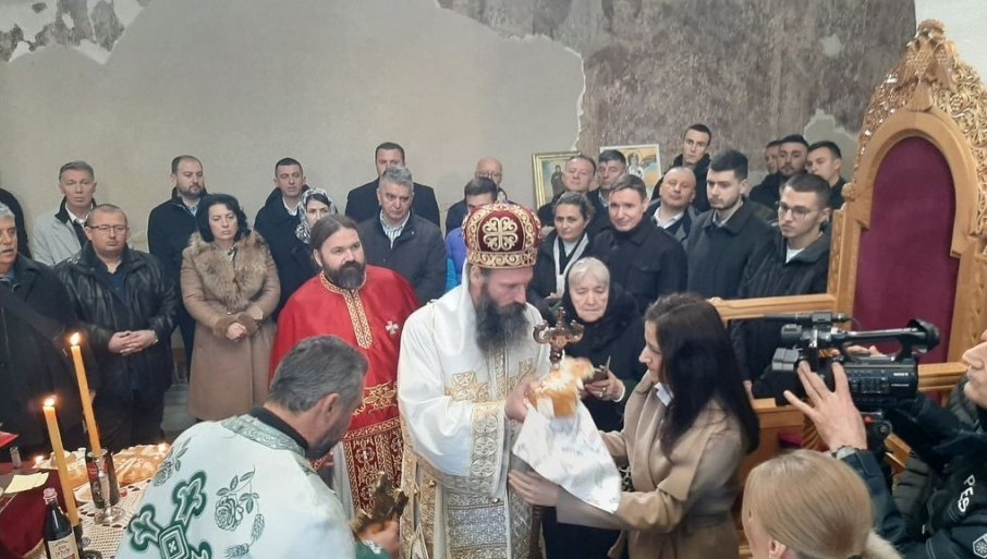 Никољданска литургија у Приштини
