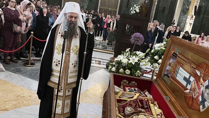 Патријарх ће сваког дана служити молебан пред моштима Светог Николаја