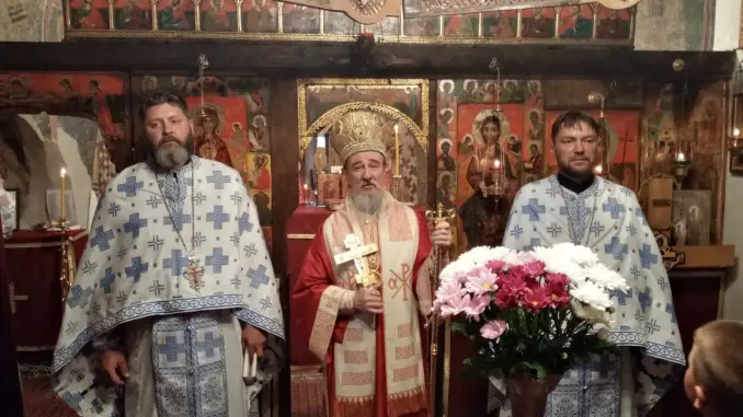 Епископ Атанасије богослужио у манастиру Дубочици