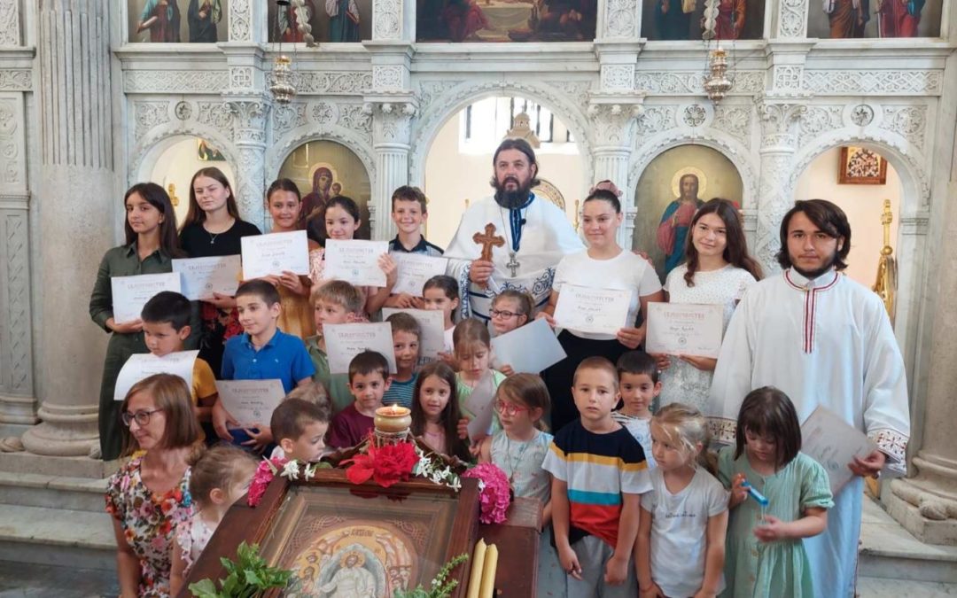 Додјела свједочанстава полазницима вјеронауке при ЦО топаљско-херцегновској