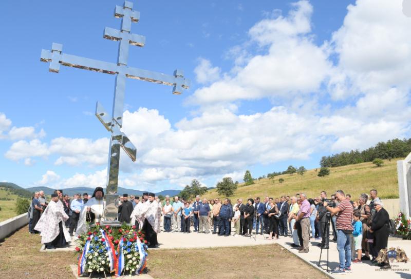 Служен парастос страдалима из српске избјегличке колоне на „Петровачкој цести“