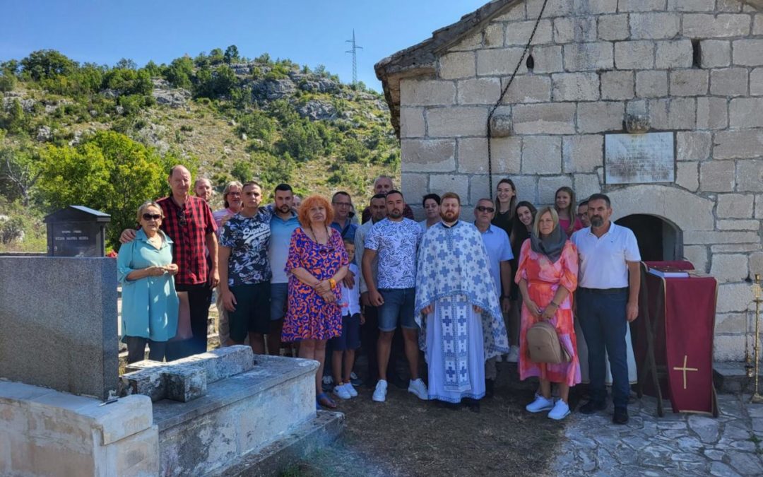 Сабрање братства Милића на Ресни у Бјелицама за празник Успења Пресвете Богородице