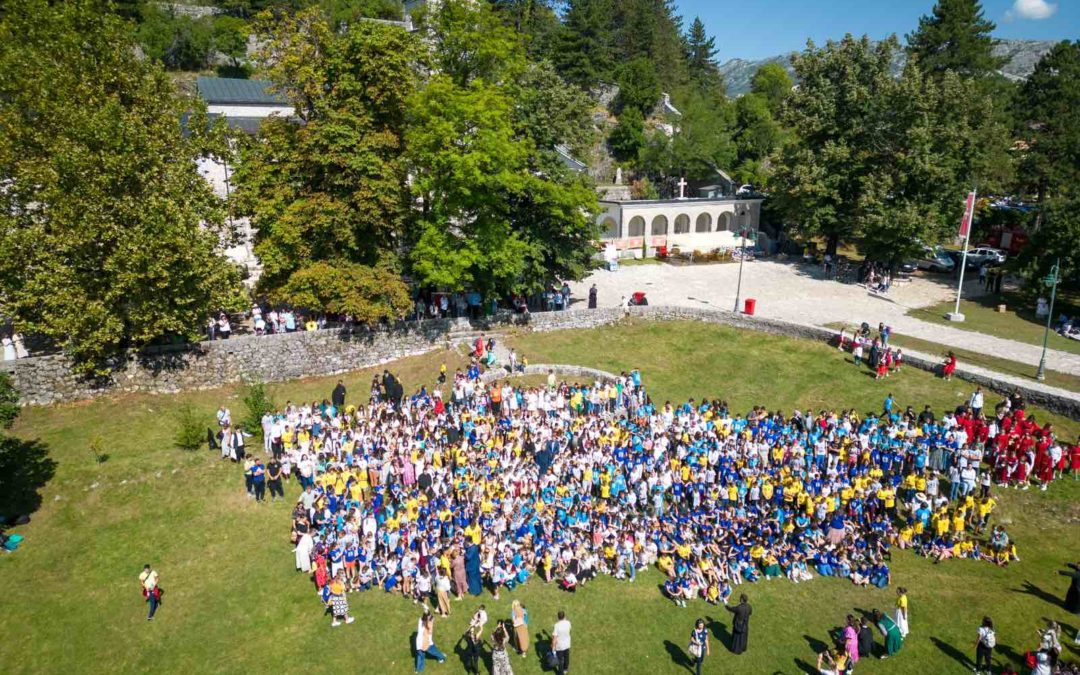 “Кад се дјеца сабирају око светиње, све што дише радује се!“ (фото)