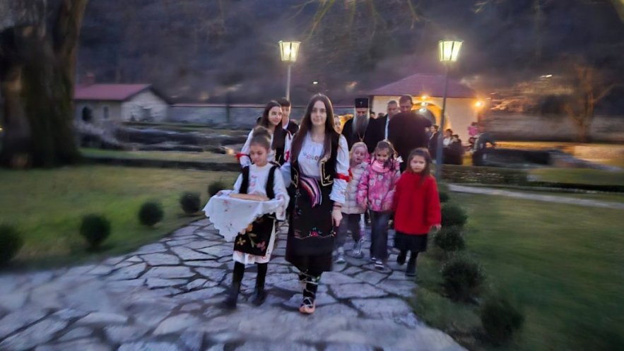Деца из Гораждевца изненадила Патријаха Порфирија