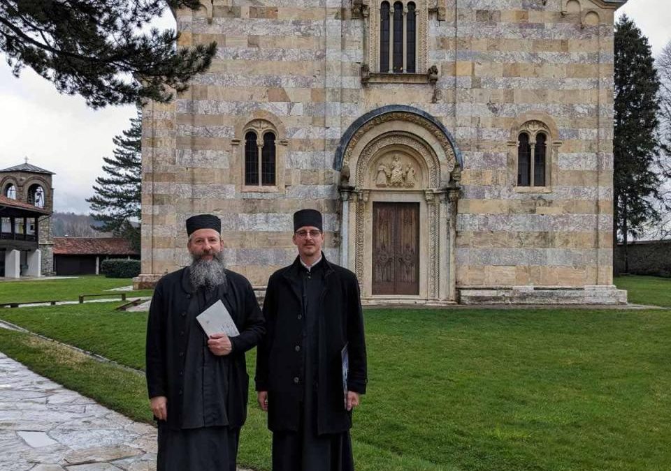 Помоћ ученика веронауке из Берана за лечење Луке Секулића из Грачанице