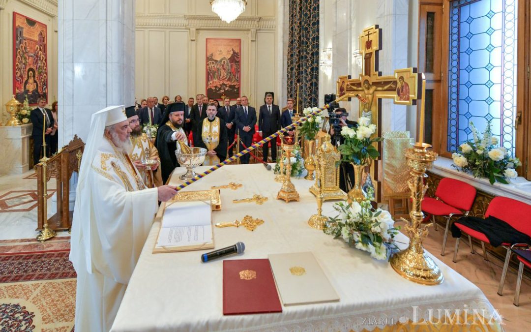 Патријарх Данило освештао капелу у здању румунског Парламента