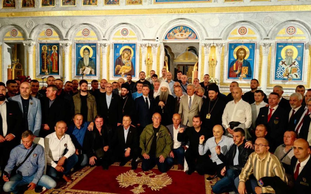 Патријарх Порфирије служио Пасхално вечерње – вечерње љубави у храму Светог Саве