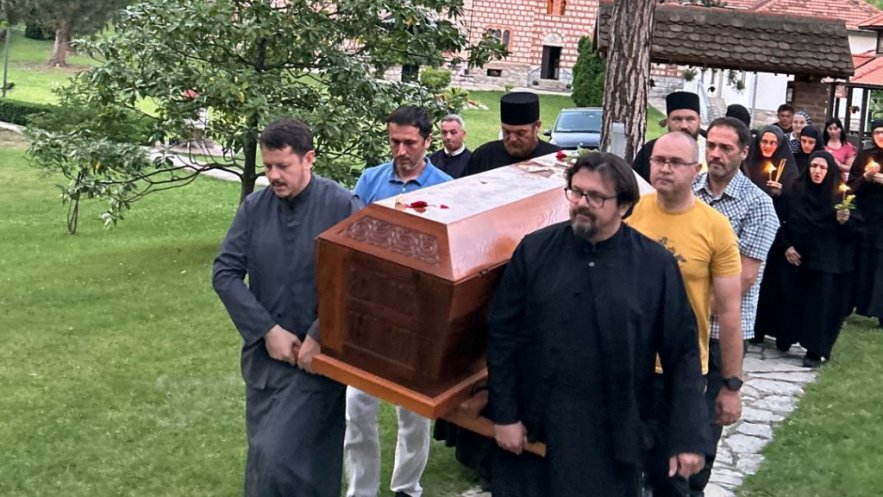 Повратак Аве Јустина у његове Ћелије