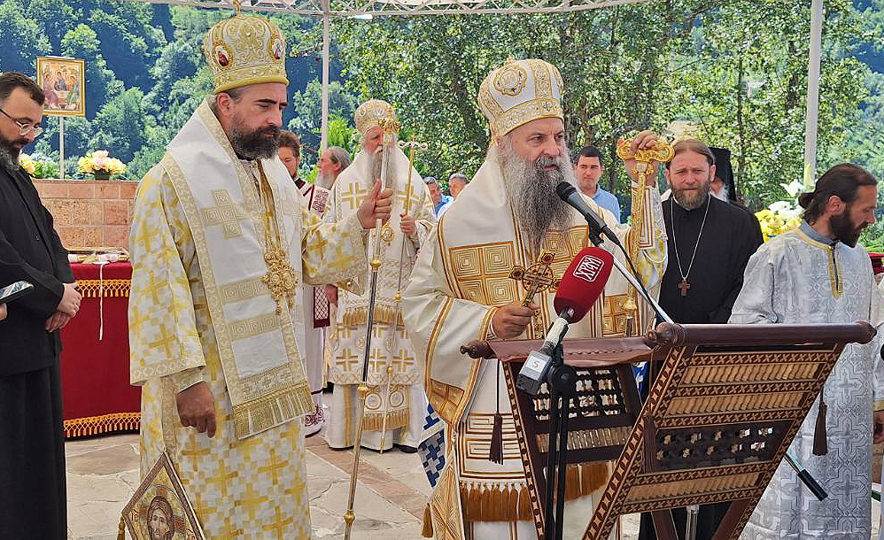 Патријарх Порфирије: Сабрали смо се да се Богу помолимо, а не да некоме судимо и, не дај Боже, некога осуђујемо