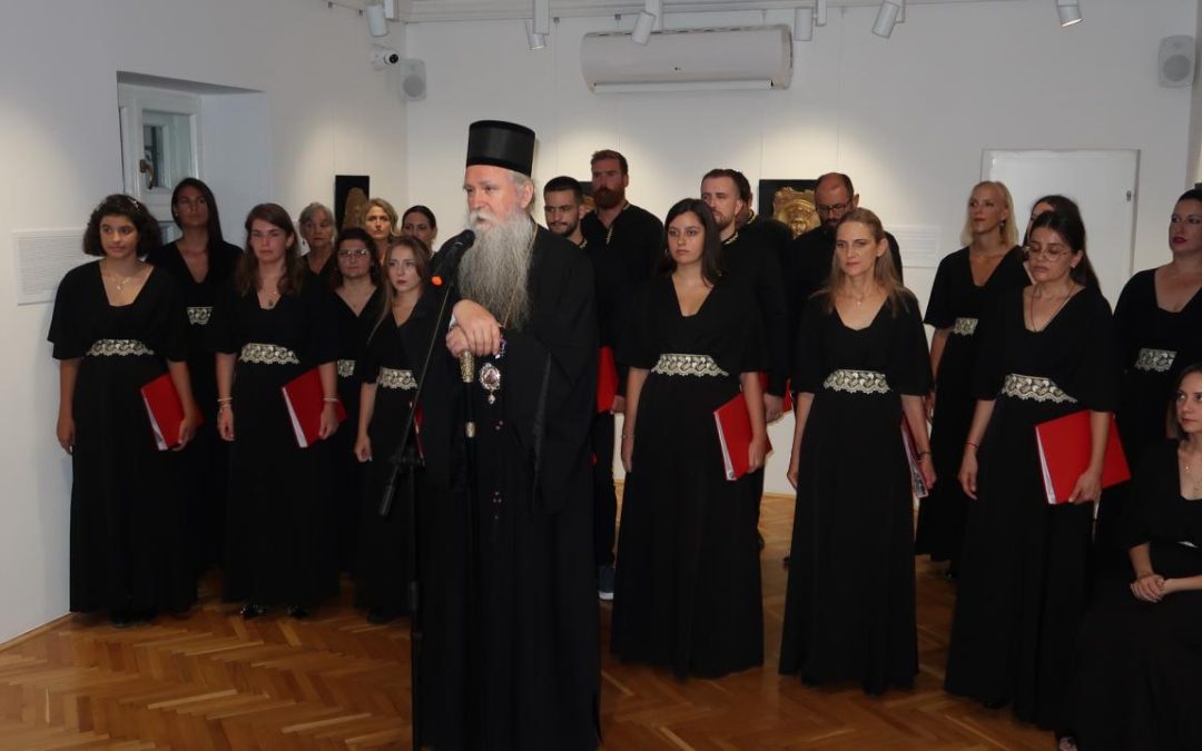 У Тивту отворена изложба ,,Знамените српске мајке”академског вајара Ђорђа Зечевића