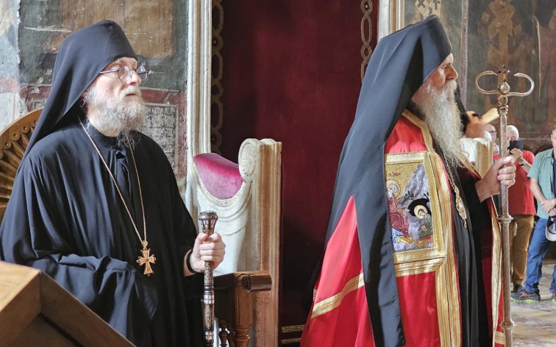 Владика Никон посјетио Високе Дечане