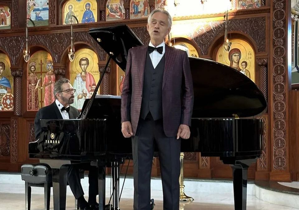 Славни тенор Бочели одушевио публику у православном храму