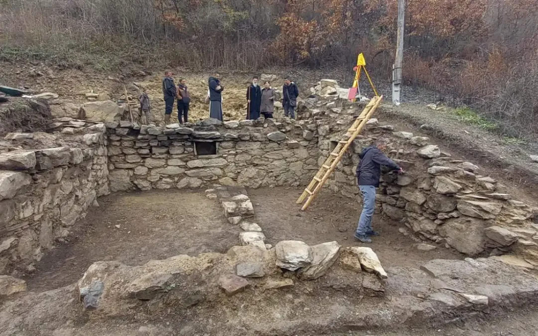 Археолошки радови у порти манастира Пустиња