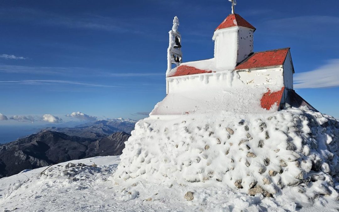 Божија рука над Румијском црквом