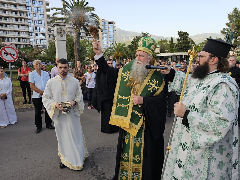 Митрополит Јоаникије у недјељу вече предводи Тројичинданску литију у Будви