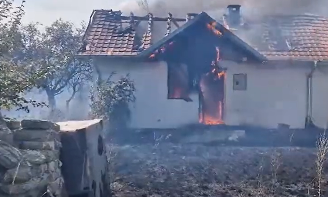 Мештaни и монахиња из Гориоча спасавали домове од пожара у Осојанској долини