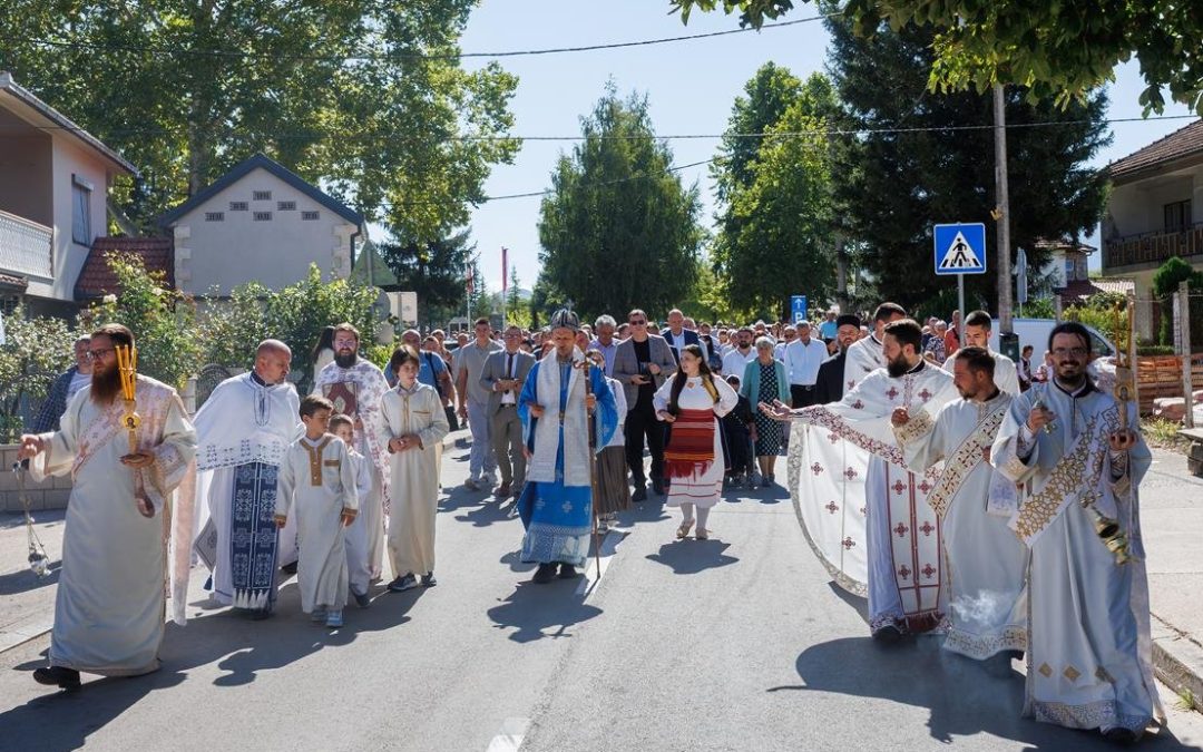 У Љубињу прослављена слава храма и града; богослужио Митрополит Димитрије