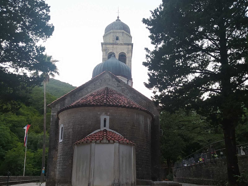Слава храма Полагања ризе Пресвете Богородице у Бијелој