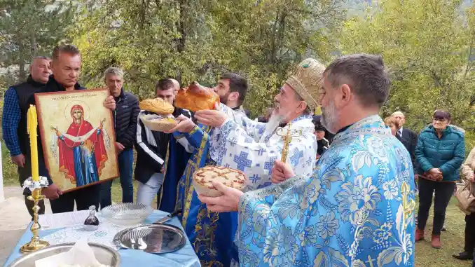Митрополит Атанасије: У свакој животној прилици да себе стављамо под Покров Пресвете Богородице