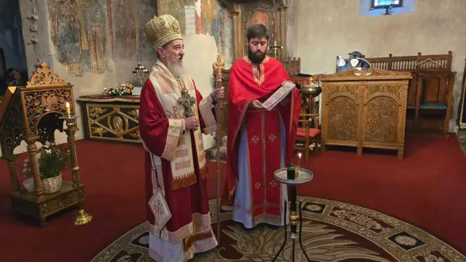 Митрополит Атанасије на Задушнице: Дан који нас упућује на дубље поимање живота