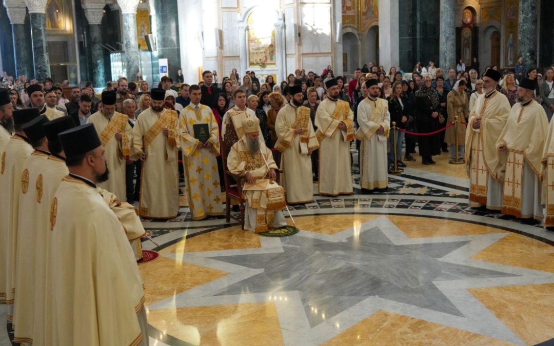 Патријарх Порфирије богослужио у Храму Светог Саве на Врачару