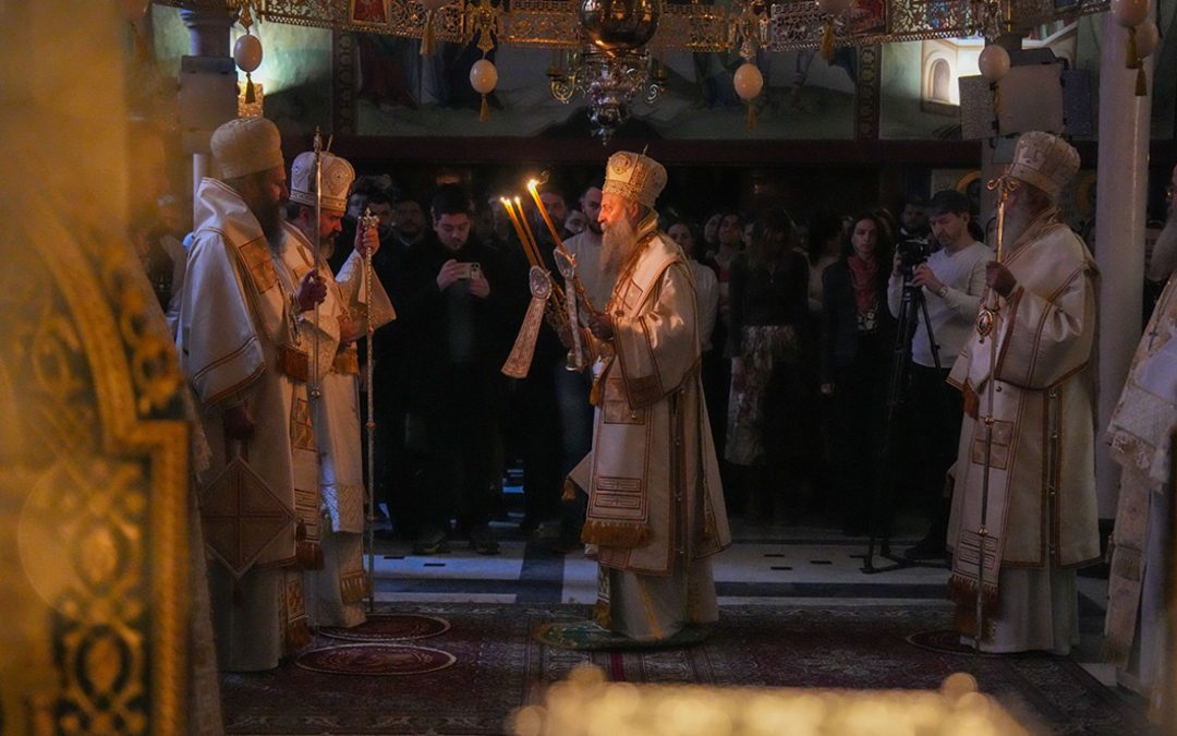 Патријарх Порфирије богослужио у параклису Светог Јована Богослова при Богословском факултету у Београду