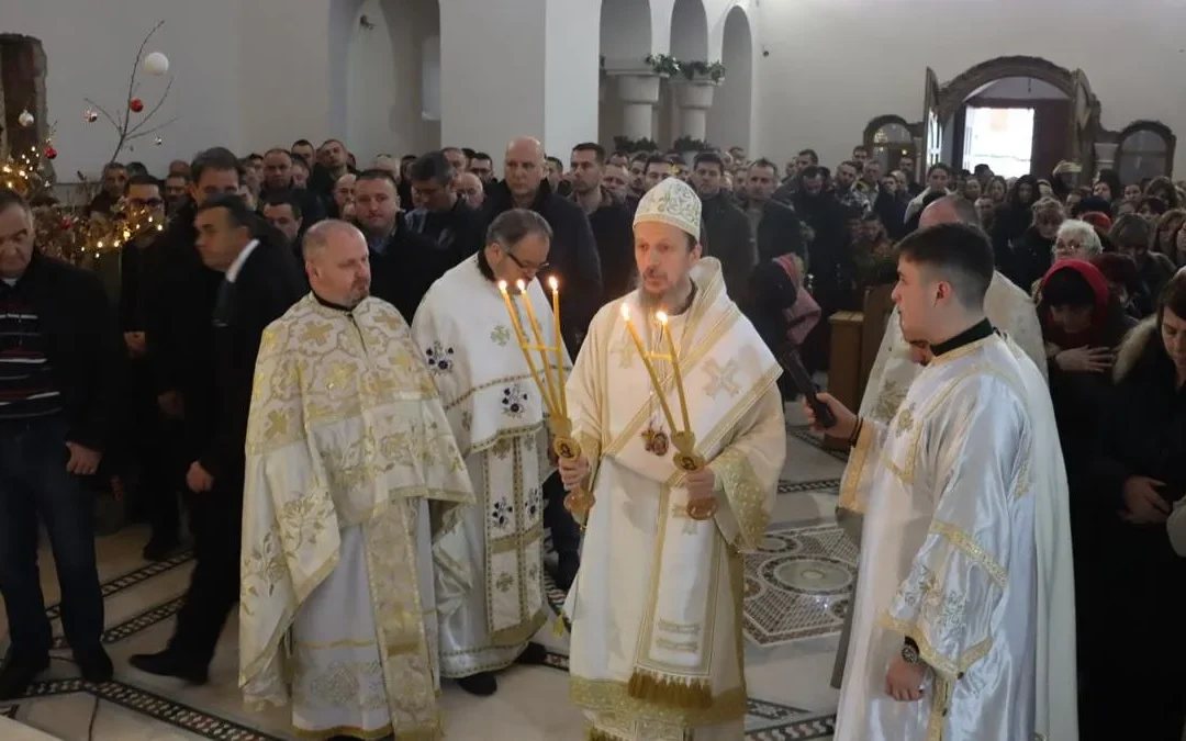 Света архијерејска литургија у Гацку