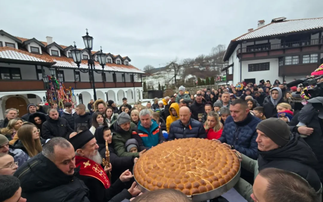 Митрополит Атанасије на Божић служио у Милешеви