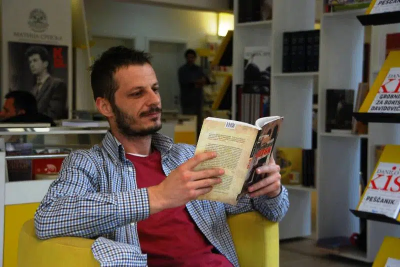 Милорад Дурутовић: Каменовање у вријеме интернета