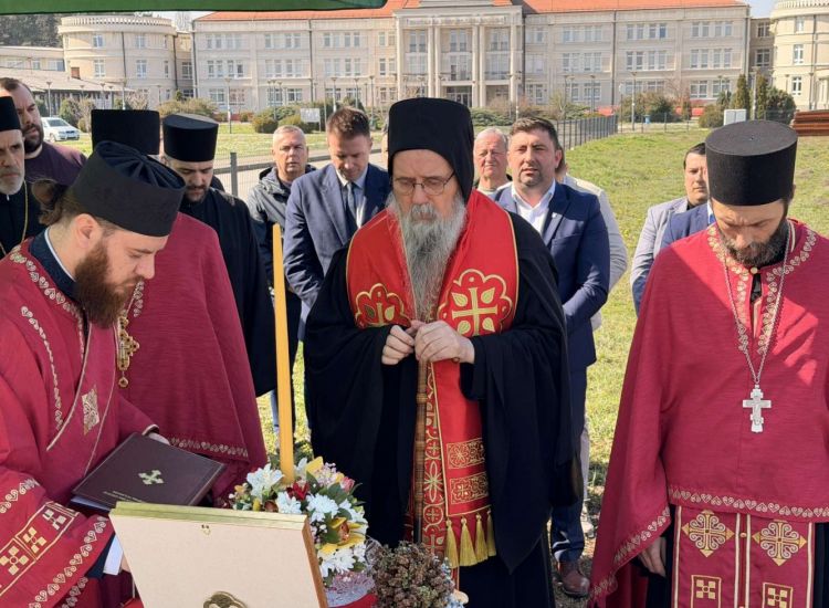 У Бијељини освештано земљиште за изградњу храма Светог Саве по узору на хиландарски храм
