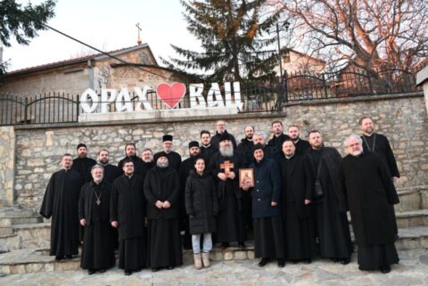 Епископ Андреј приликом посете Ораховцу: Све зависи од наше вере