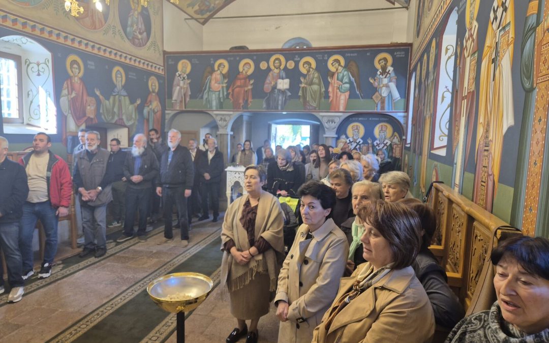 Литургија пређеосвећених дарова у Храму Преображења Господњег у Игалу