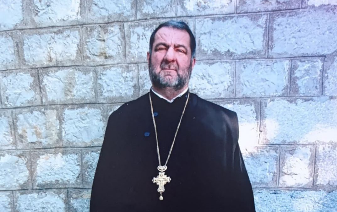 Годишњи помен оцу Остоји Остојићу у Бечићима; служи Владика Пајсије