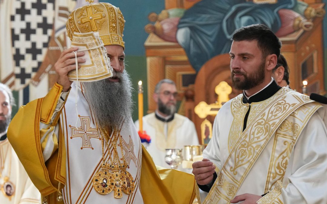 Патријарх Порфирије богослужио у Цркви Светог Димитрија на Новом Београду