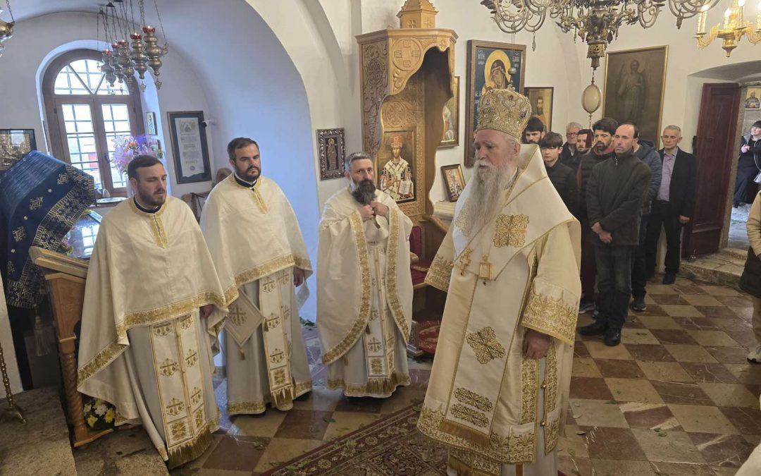 Митрополит Јоаникије на Васкршњи понедјељак: Цијелу Свијетлу седмицу празнујемо и прослављамо као један дан