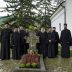 Братству Ватопеда дариван део моштију Преподобног Оца Јустина Ћелијског