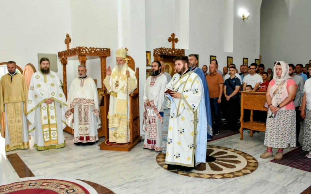 Молитвено сабрање поводом освећења парохијског дома при Храму Светог Саве у Супњу