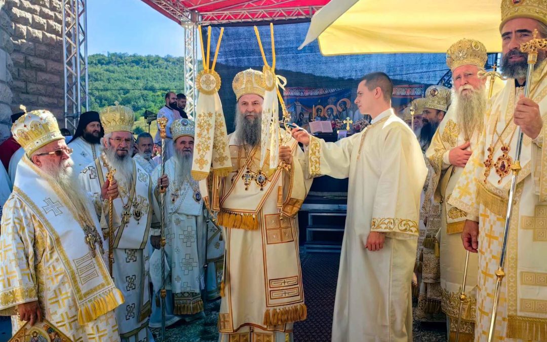 Патријарх Порфирије: Јунацима са Вучјег дола Христос је био на првом мјесту