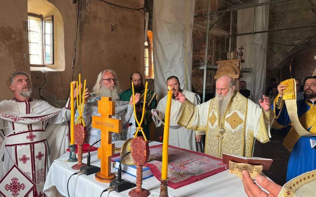 Владика Јован богослужио у манастиру Ораховица