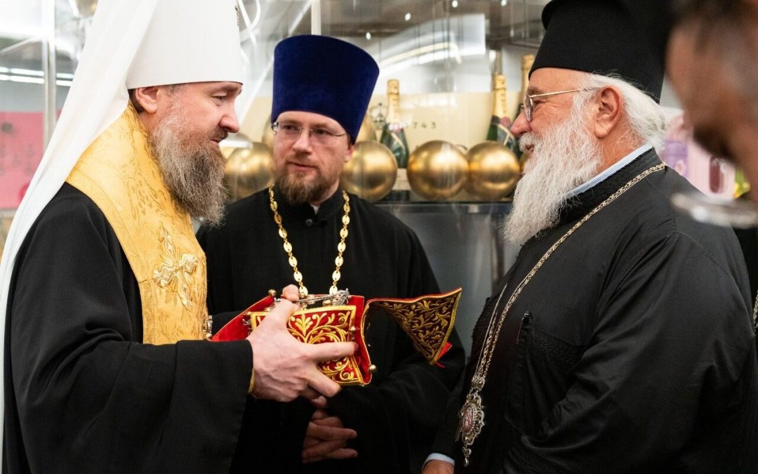 Десница Светог Спиридона Тримитунтског стигла у Русију